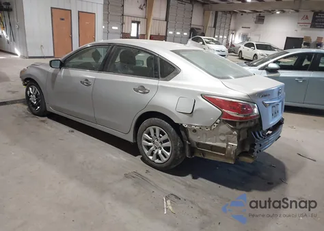 2015 Nissan Altima 2.5/2.5 S/2.5 Sl/2.5 Sv z USA, uszkodzony, nr VIN 1N4AL3AP1FN874366